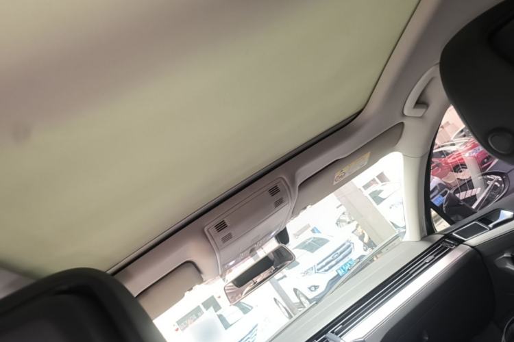 Used Volkswagen Magotan 2017 330TSI DSG Leading Model Headliner