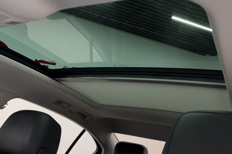 Used Volkswagen Magotan 2017 380TSI DSG Luxury Model Headliner