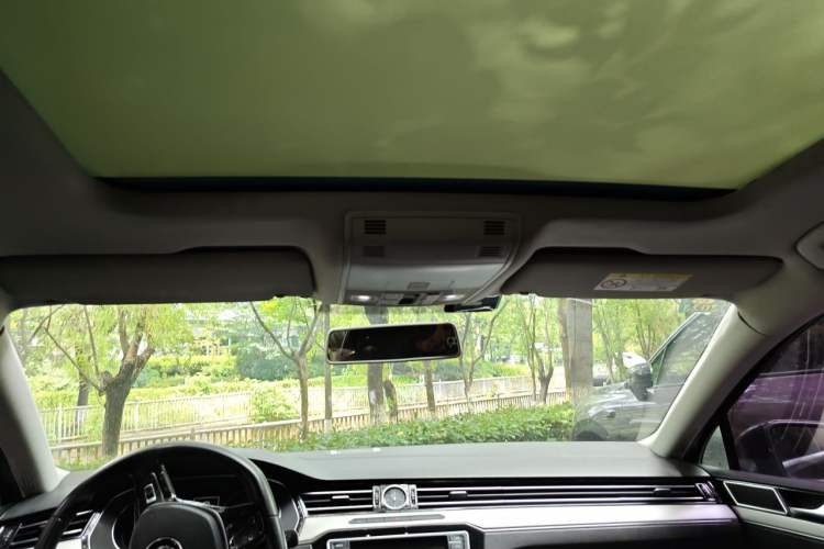 Used Volkswagen Magotan 2017 330TSI DSG Leading Model Headliner