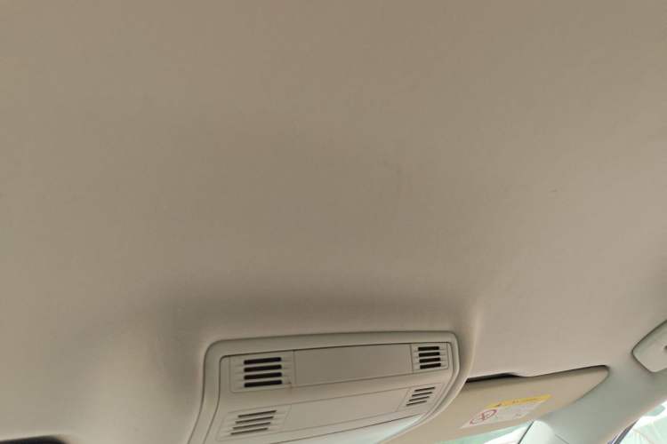 Used Volkswagen Magotan 2017 330TSI DSG Comfort Model Headliner