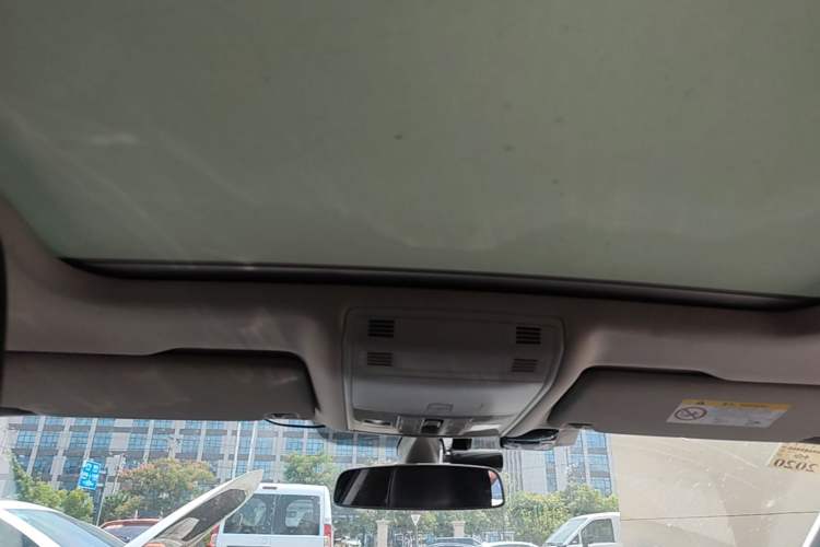 Used Volkswagen Magotan 2017 380TSI DSG Luxury Model Headliner