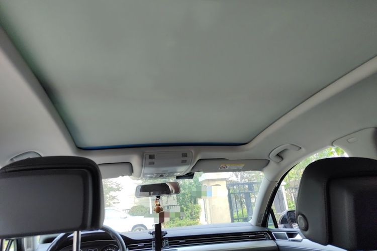 Used Volkswagen Magotan 2017 330TSI DSG Luxury Model Headliner