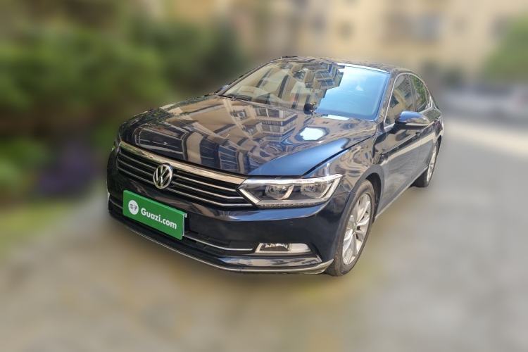 Used Volkswagen Magotan 2017 380TSI DSG Luxury Model Guazi used car, China used car export, Used car for sale, Used cars, Cheapest cars for sale