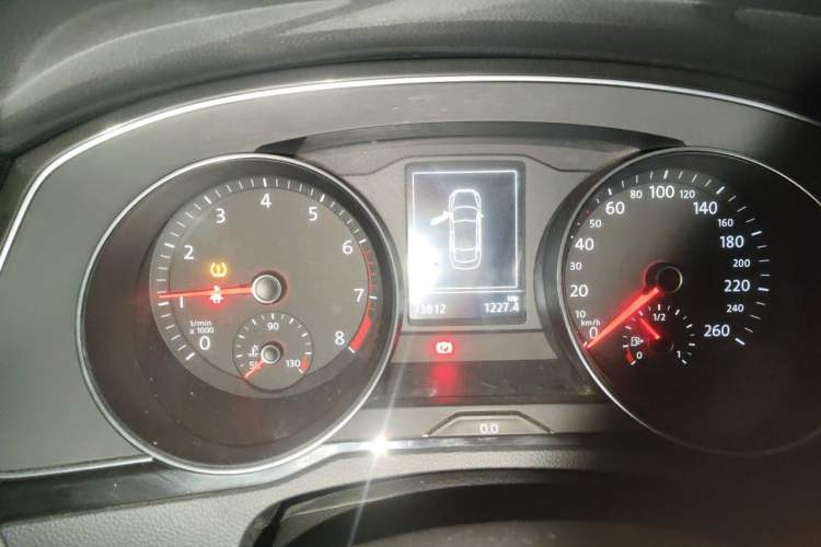 Used Volkswagen Magotan 2017 330TSI DSG Luxury Model Instrument Cluster