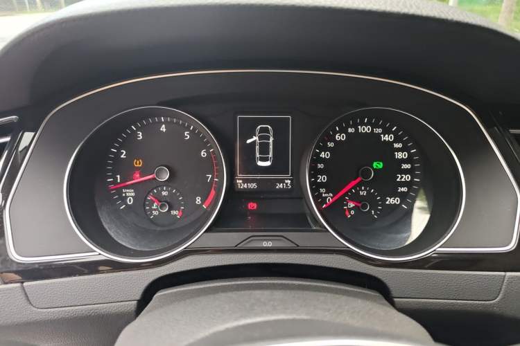 Used Volkswagen Magotan 2017 330TSI DSG Leading Model Instrument Cluster