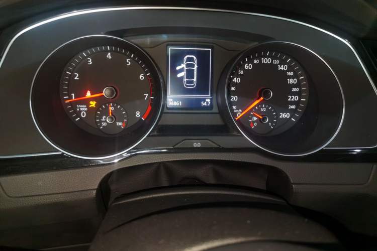 Used Volkswagen Magotan 2017 330TSI DSG Luxury Model Instrument Cluster