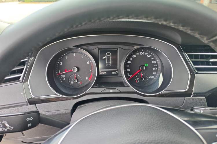 Used Volkswagen Magotan 2017 280TSI DSG Leading Edition Instrument Cluster