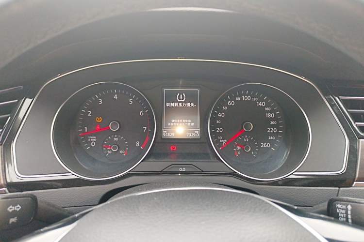 Used Volkswagen Magotan 2017 330TSI DSG Luxury Model Instrument Cluster