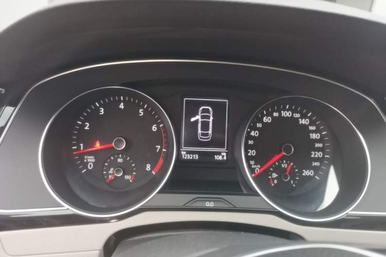 Used Volkswagen Magotan 2017 330TSI DSG Luxury Model Instrument Cluster