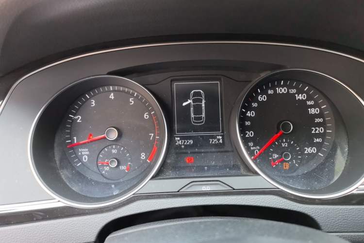 Used Volkswagen Magotan 2017 330TSI DSG Luxury Model Instrument Cluster