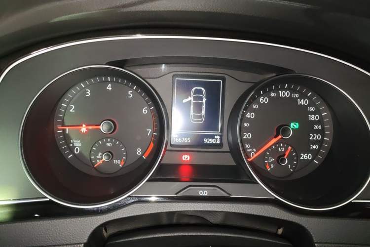 Used Volkswagen Magotan 2017 330TSI DSG Luxury Model Instrument Cluster