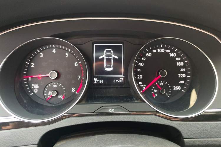 Used Volkswagen Magotan 2017 330TSI DSG Luxury Model Instrument Cluster