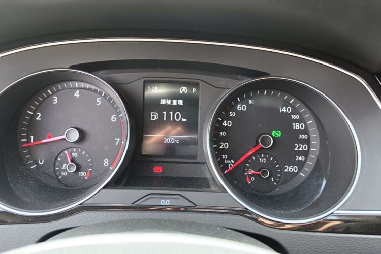 Used Volkswagen Magotan 2017 330TSI DSG Luxury Model Instrument Cluster