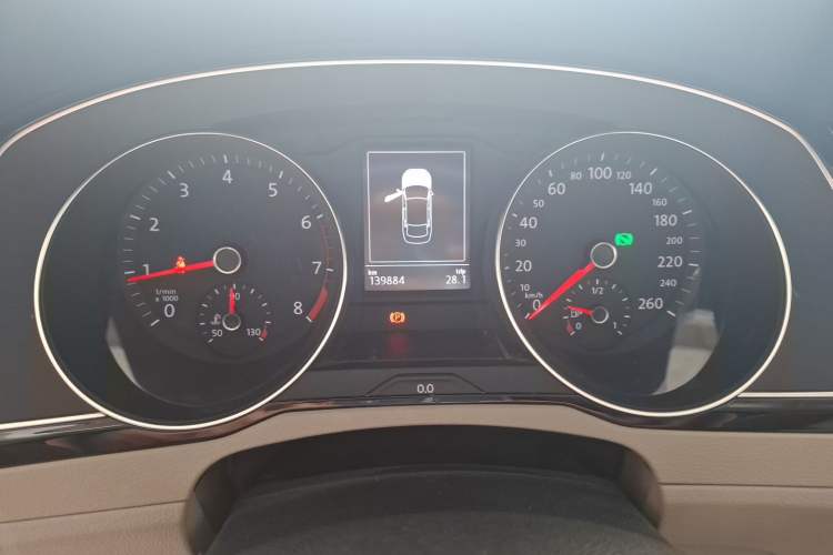 Used Volkswagen Magotan 2017 380TSI DSG Luxury Model Instrument Cluster