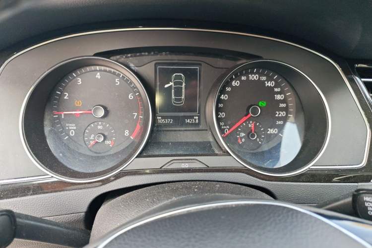 Used Volkswagen Magotan 2017 330TSI DSG Luxury Model Instrument Cluster
