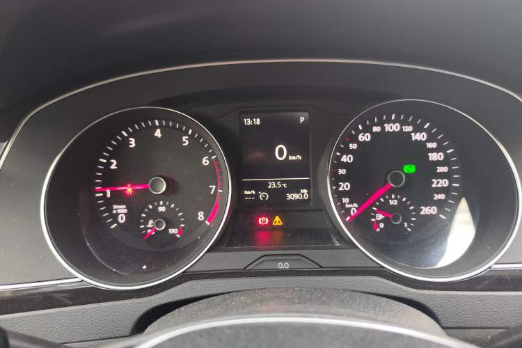 Used Volkswagen Magotan 2017 330TSI DSG Luxury Model Instrument Cluster