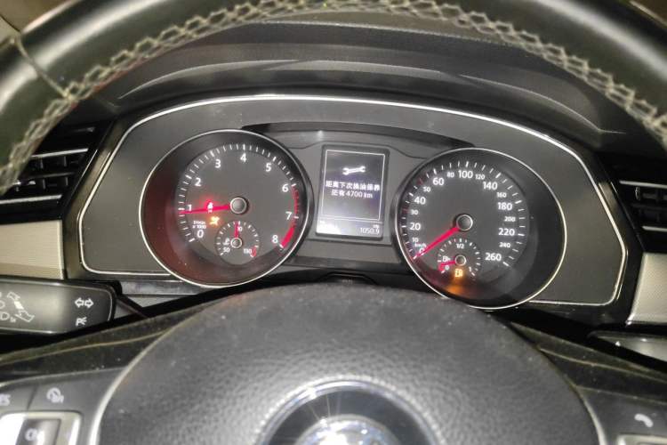 Used Volkswagen Magotan 2017 330TSI DSG Leading Model Instrument Cluster