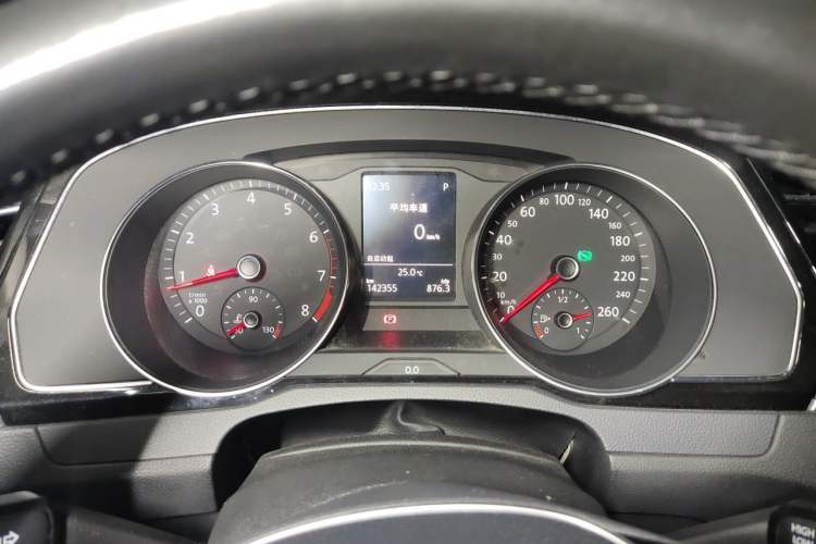 Used Volkswagen Magotan 2017 330TSI DSG Luxury Model Instrument Cluster