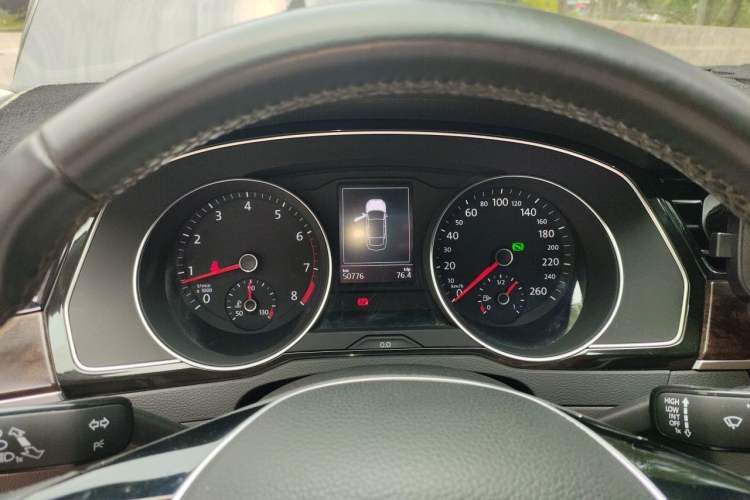 Used Volkswagen Magotan 2017 330TSI DSG Luxury Model Instrument Cluster