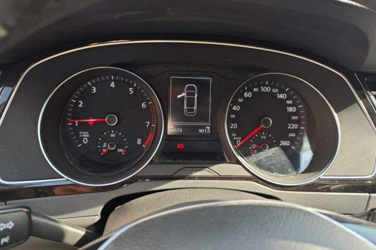 Used Volkswagen Magotan 2017 330TSI DSG Luxury Model Instrument Cluster