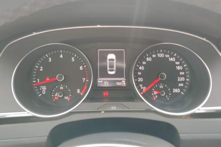 Used Volkswagen Magotan 2017 330TSI DSG Luxury Model Instrument Cluster