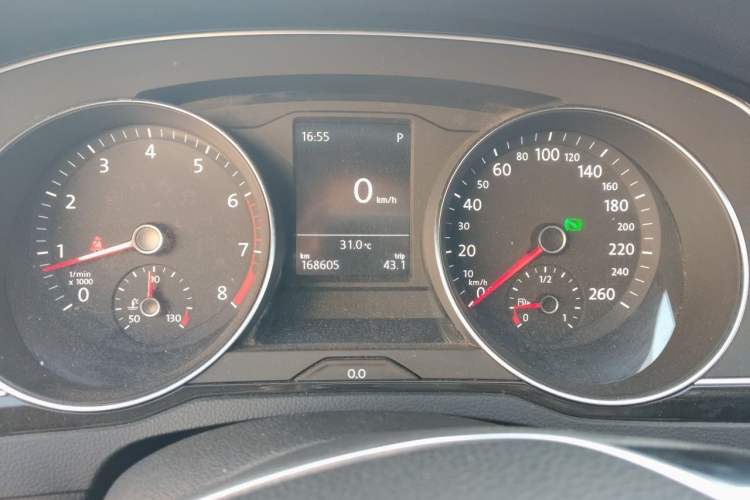 Used Volkswagen Magotan 2017 330TSI DSG Leading Model Instrument Cluster