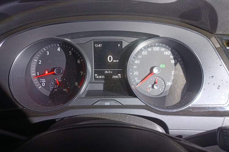 Used Volkswagen Magotan 2017 330TSI DSG Luxury Model Instrument Cluster