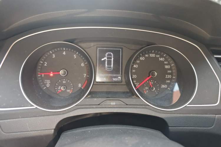 Used Volkswagen Magotan 2017 330TSI DSG Comfort Model Instrument Cluster