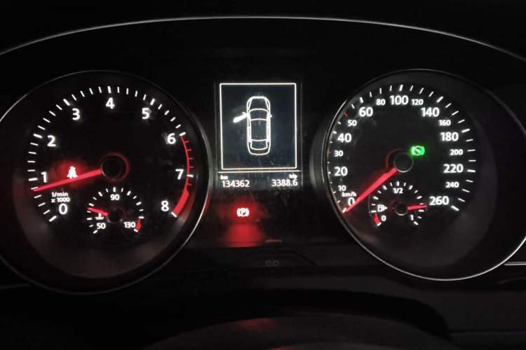 Used Volkswagen Magotan 2017 330TSI DSG Leading Model Instrument Cluster
