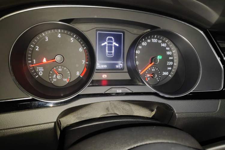 Used Volkswagen Magotan 2017 330TSI DSG Luxury Model Instrument Cluster
