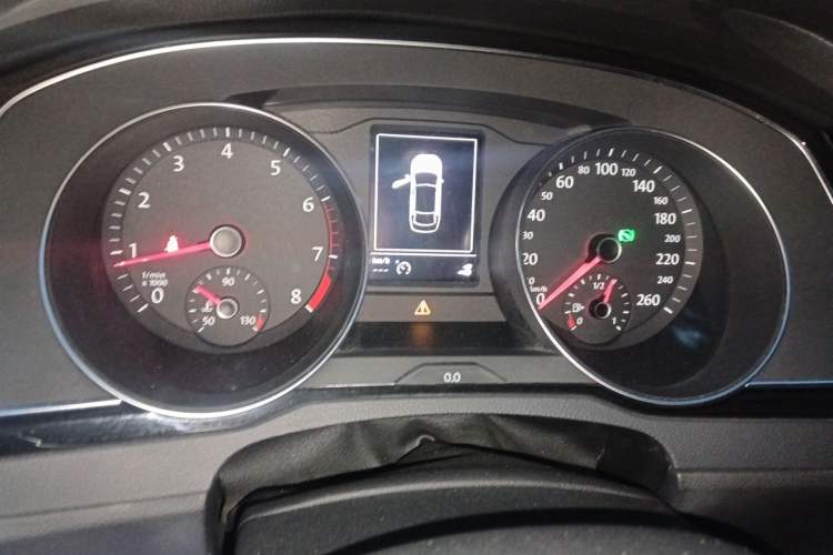 Used Volkswagen Magotan 2017 330TSI DSG Leading Model Instrument Cluster