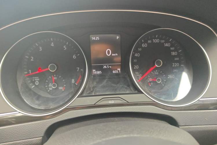 Used Volkswagen Magotan 2017 330TSI DSG Leading Model Instrument Cluster