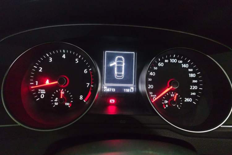 Used Volkswagen Magotan 2017 280TSI DSG Comfort Model Instrument Cluster