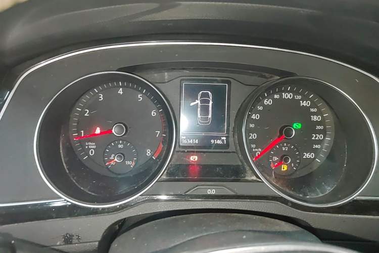 Used Volkswagen Magotan 2017 330TSI DSG Luxury Model Instrument Cluster