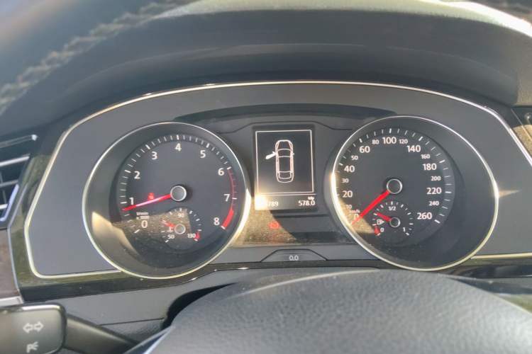 Used Volkswagen Magotan 2017 330TSI DSG Luxury Model Instrument Cluster