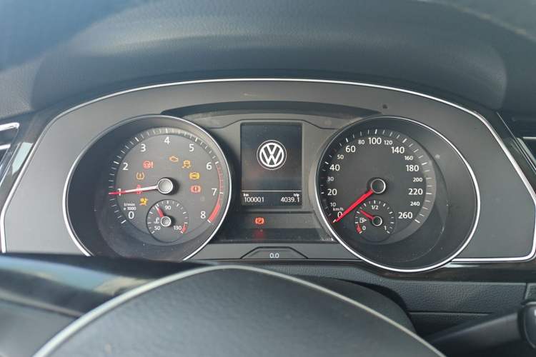 Used Volkswagen Magotan 2017 330TSI DSG Luxury Model Instrument Cluster