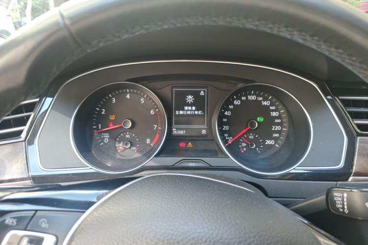 Used Volkswagen Magotan 2017 380TSI DSG Luxury Model Instrument Cluster