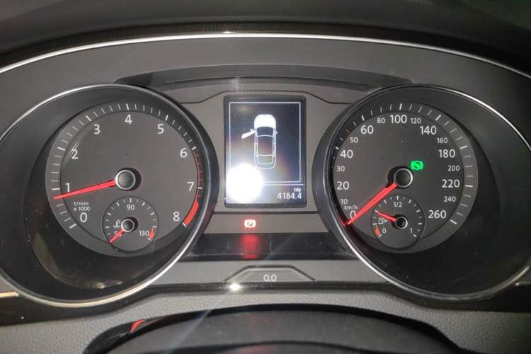 Used Volkswagen Magotan 2017 330TSI DSG Luxury Model Instrument Cluster