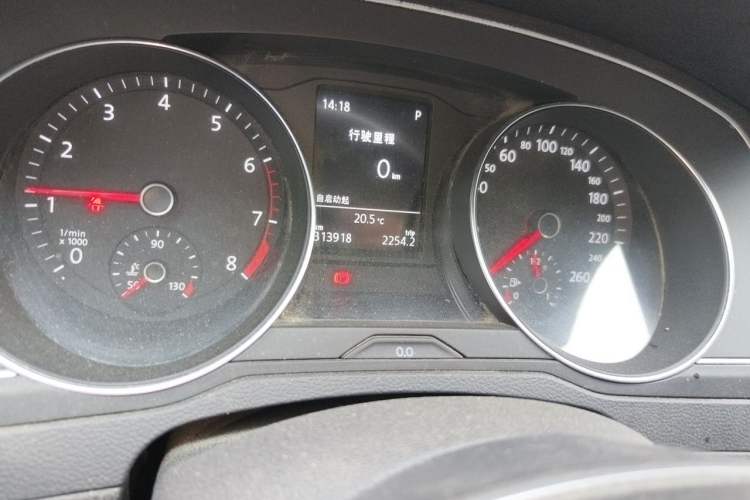 Used Volkswagen Magotan 2017 280TSI DSG Comfort Model Instrument Cluster