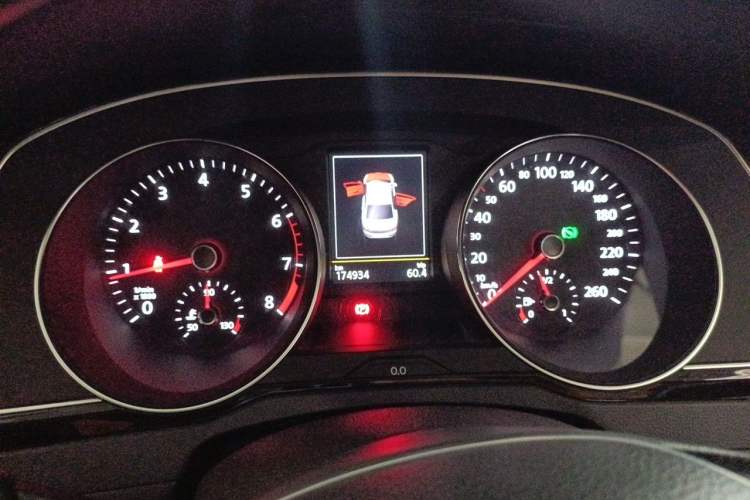 Used Volkswagen Magotan 2017 330TSI DSG Luxury Model Instrument Cluster