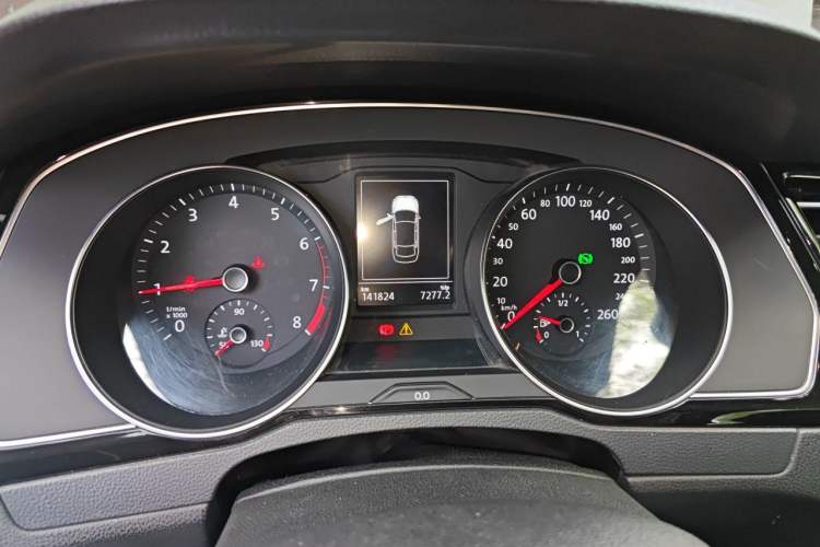 Used Volkswagen Magotan 2017 330TSI DSG Leading Model Instrument Cluster