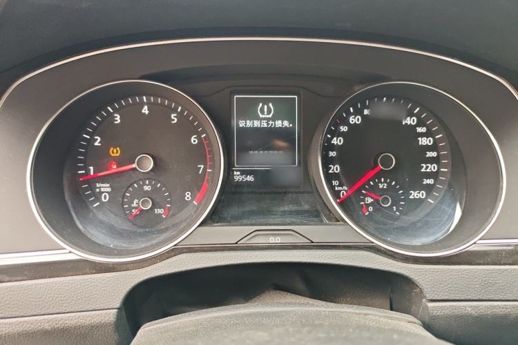 Used Volkswagen Magotan 2017 330TSI DSG Leading Model Instrument Cluster