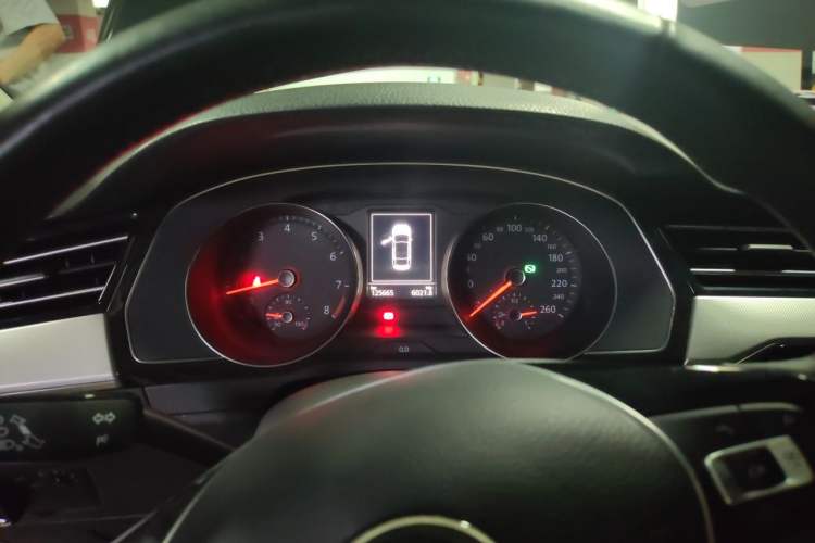 Used Volkswagen Magotan 2017 330TSI DSG Leading Model Instrument Cluster
