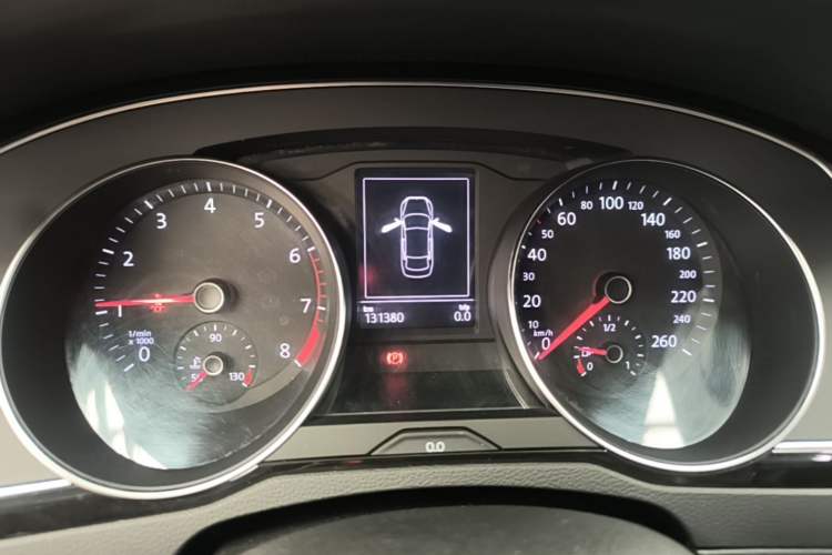 Used Volkswagen Magotan 2017 330TSI DSG Leading Model Instrument Cluster