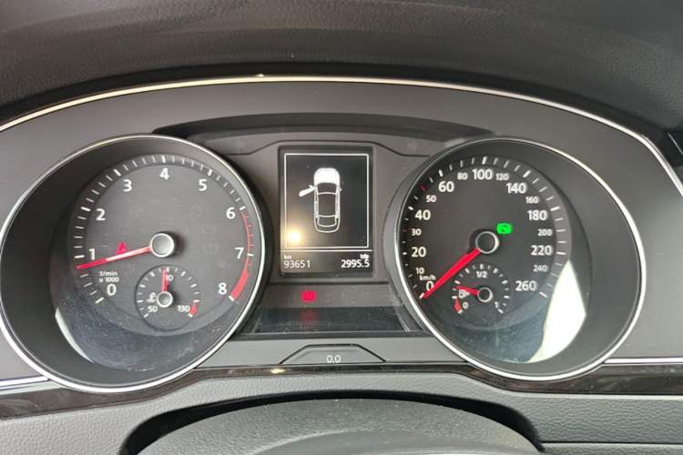 Used Volkswagen Magotan 2017 330TSI DSG Luxury Model Instrument Cluster