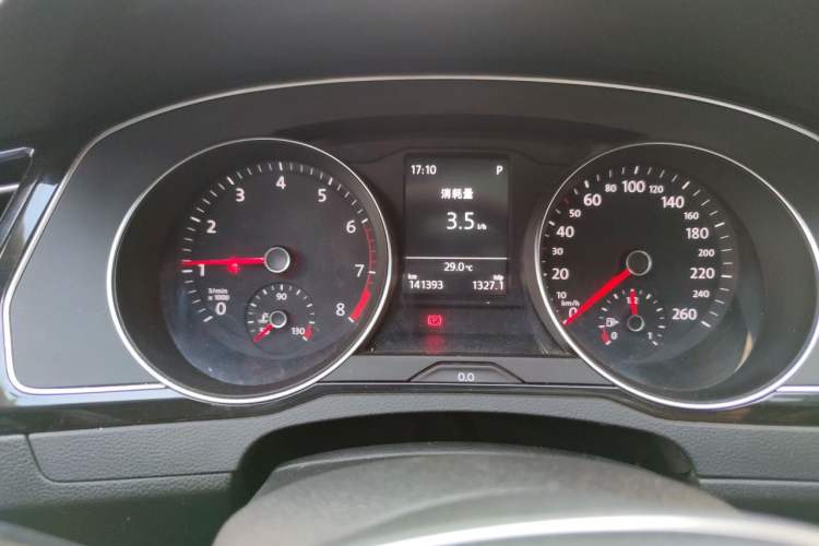 Used Volkswagen Magotan 2017 330TSI DSG Leading Model Instrument Cluster