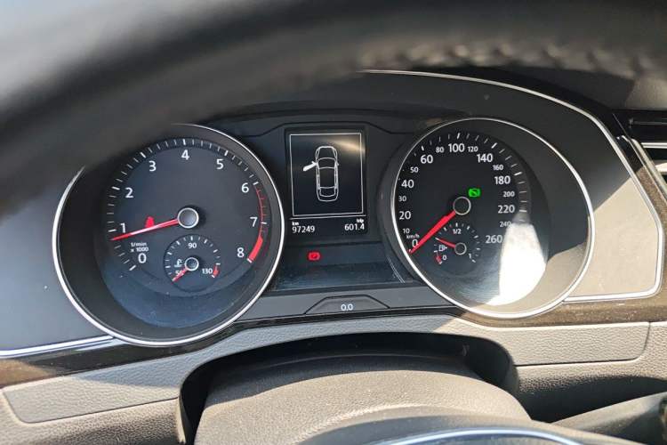 Used Volkswagen Magotan 2017 330TSI DSG Luxury Model Instrument Cluster