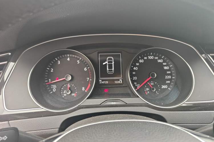 Used Volkswagen Magotan 2017 330TSI DSG Leading Model Instrument Cluster