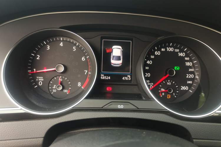 Used Volkswagen Magotan 2017 330TSI DSG Luxury Model Instrument Cluster
