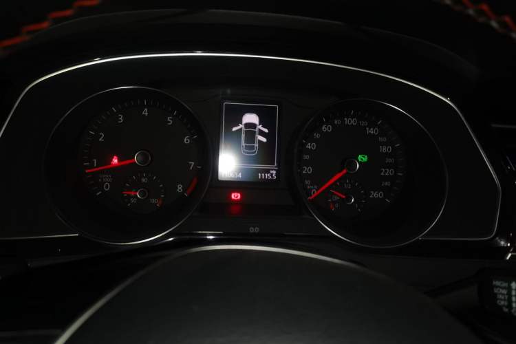Used Volkswagen Magotan 2017 330TSI DSG Luxury Model Instrument Cluster